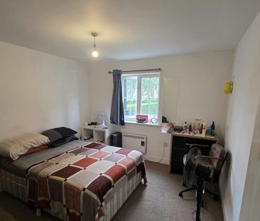 Flat to rent on - Photo 5