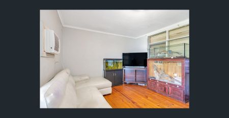 Charming 3-Bedroom Rental House in Smithfield Plains with Modern Amenities - Ideal for Families or Professionals! - Photo 2