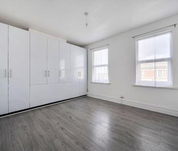 4 bedroom flat to rent - Photo 4