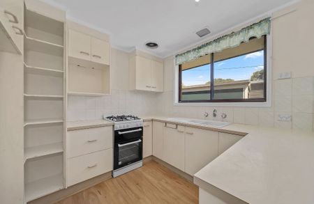 3 Leith Pl,Kambah - Photo 2