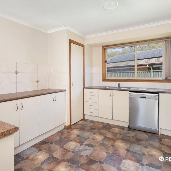 6A Chelsea Place, Alfredton VIC 3350 - House For Rent | Domain - Photo 1
