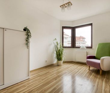 Wolne od zaraz, dla rodziny, z balkonem i garażem – zdjęcie 3