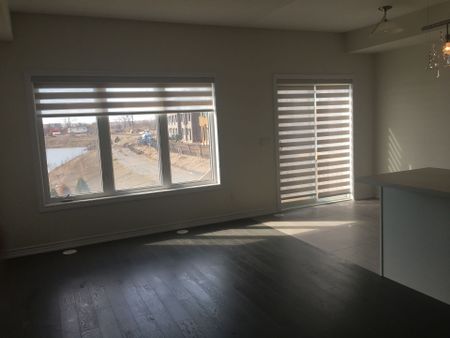 For Lease - 3068 Cascade Common N/A, Oakville, Ontario - Photo 4