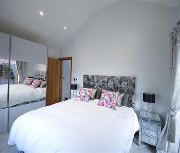 2 Bedroom Detached To Let - Photo 3
