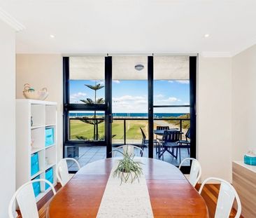 Modern Two-Bedroom Unit in the Heart of Wollongong - Photo 2
