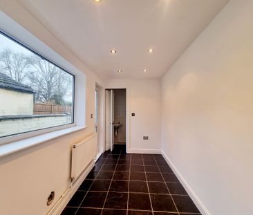 North Parade, Scunthorpe - Photo 2