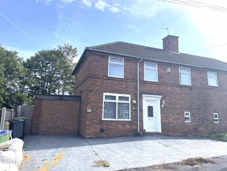 5 bedroom semi-detached house to rent - Photo 2