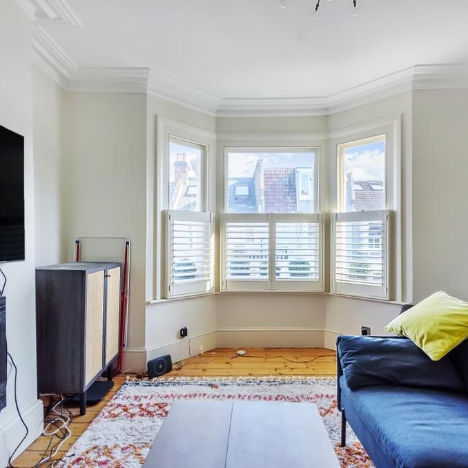 3 bedroom flat to rent - Photo 1