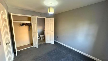 3 bedroom end of terrace house to rent - Photo 3