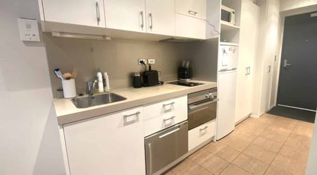 1-bedroom apartment in the sought after Soho complex. - Photo 4