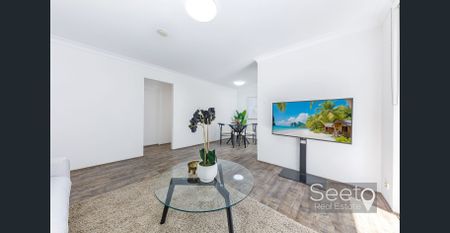 North-Facing | Renovated Apartment and Just 2 Mins to Station - Photo 4