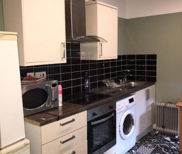 2 bedroom flat to rent - Photo 6