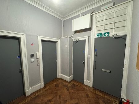 6 Bed Flat, Paisley Road West, G51 - Photo 5