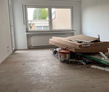 Erstbezug nach Komplettsanierung - 3-Raum-Wohnung / Balkon / EG - Photo 4