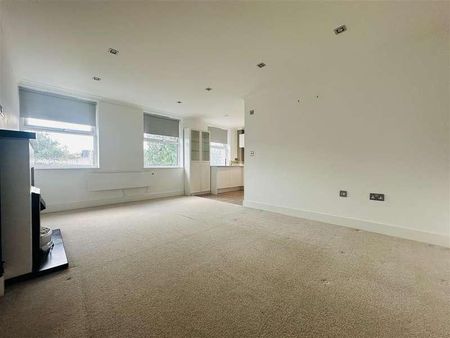 Princes Road, Ferndown, BH22 - Photo 3