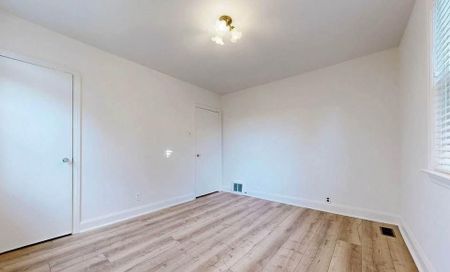 For Lease - 18 Stamford Square Unit# Main, Toronto, Ontario - Photo 3