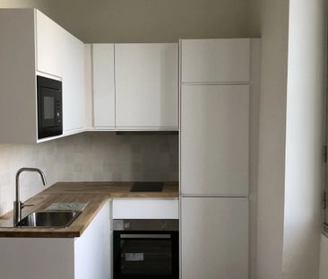 A Louer T2 de standing proche école de Kiné & Journalisme. - Photo 1