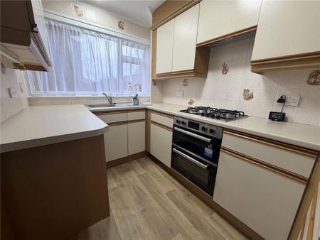 3 bedroom terraced house to rent - Photo 5