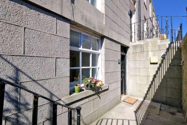 Crown Street, City Centre, Aberdeen, AB11 - Photo 1