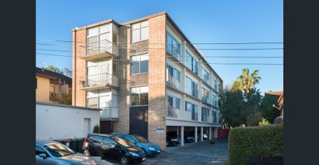 SPACIOUS, OPEN PLAN LIVING! DONT MISS OUT! - Photo 5