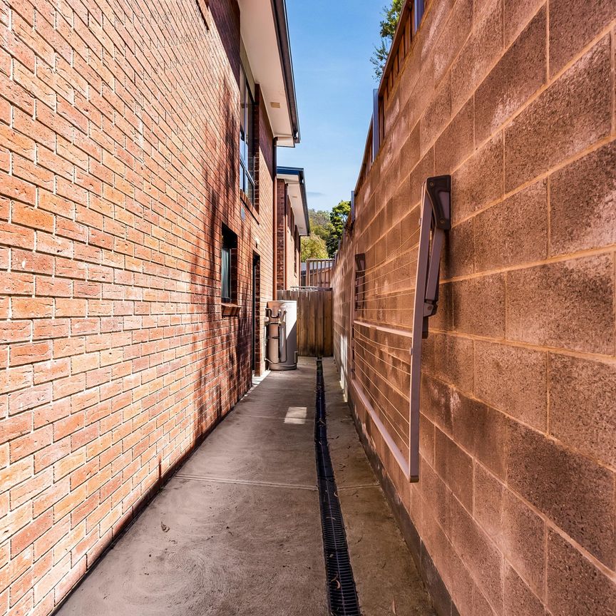 Modern Townhouse in Prime South Hobart Location - Photo 1