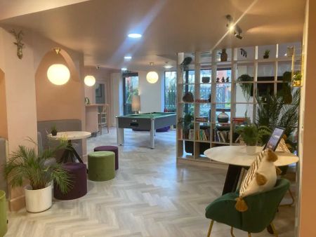 Ensuite Bronze - Photo 2