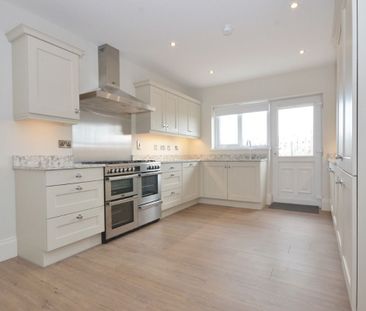 55b Ballyskeagh Road, Belfast BT27 5TE - Photo 6