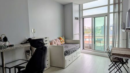 For Lease - 8 Scollard Street Unit# PH207, Toronto, Ontario - Photo 2