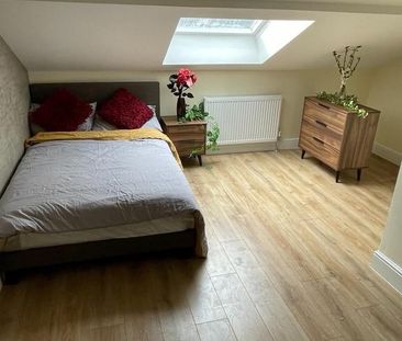 Room in a Shared House, Barton Terrace, LS11 - Photo 3