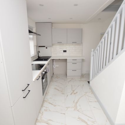 2 Bedroom Terraced House - Photo 1