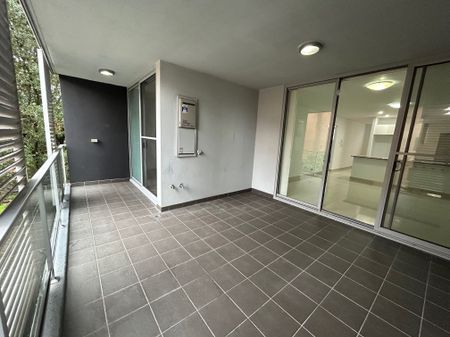 Stunning 2 bedroom in the heart of Punchbowl for lease - Photo 4