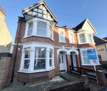 2 bedroom ground floor flat to rent - Photo 6