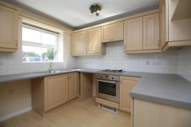 2 bedroom ground floor flat to rent - Photo 1
