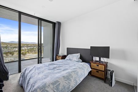 Stylish 2-Bedroom Apartment in Wright - Photo 4