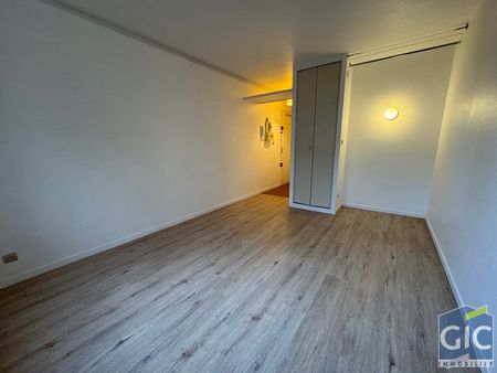 Location Appartement 1 pièce 18m² - Photo 4