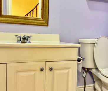 For Lease - 3211 Valcourt Crescent, Mississauga, Ontario - Photo 2