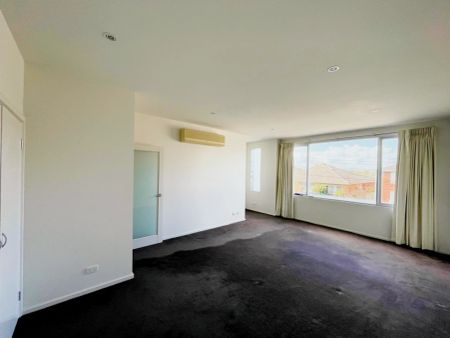 3 Bed, 2 Bath - Photo 5