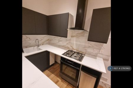 3 bedroom maisonette to rent - Photo 5