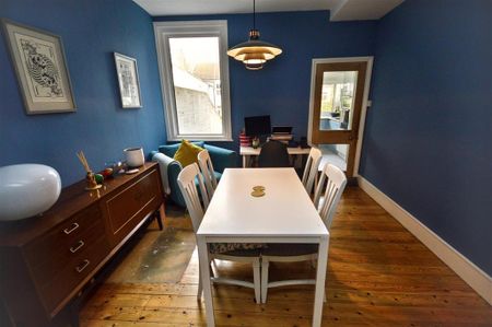 2 bedroom terraced house to rent - Photo 2