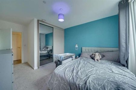 Woodall Road, Enfield, EN3 - Photo 4