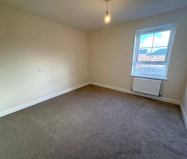 3 bedroom detached house to rent - Photo 3