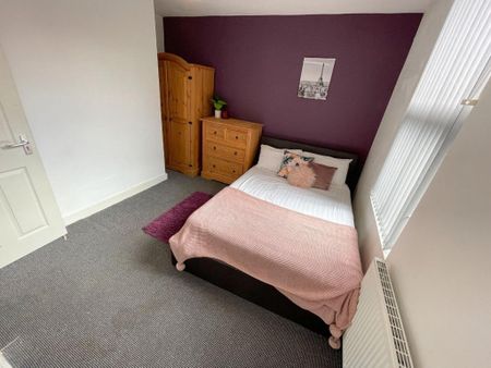 5 bedroom terraced house to rent - Photo 5