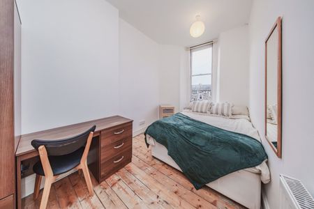 4 bedroom apartment to rent - Photo 4