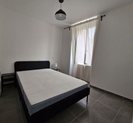 A LOUER T2 BIS MEUBLE SIGEAN - Photo 4