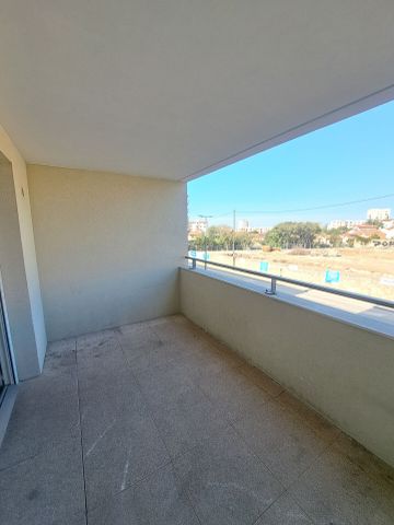 Appartement 1 pièces 26m2 MARSEILLE 13EME 550 euros - Photo 2