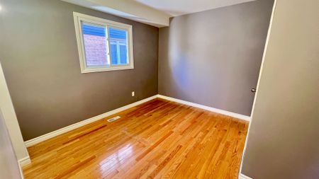 For Lease - 126 Sandown Avenue Unit# (Main), Toronto, Ontario - Photo 3