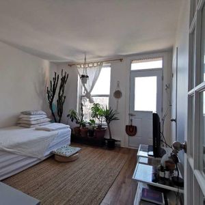 Grand 4 ½ lumineux sur Le Plateau – Disponible juillet – 4671 Avenue Papineau – 1 840$/mois (Entre Mont-Royal et St-Joseph) - Photo 2