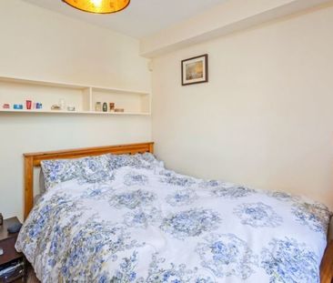 1 bedroom ground floor maisonette - Photo 6