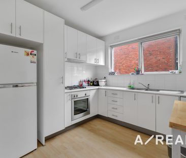 Live the Elwood Lifestyle - Photo 1