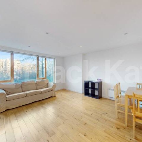 Modern two double bedroom two bathroom near tube & shops - Photo 1
